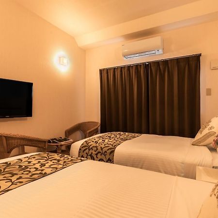 Mr.Kinjo Mighty One Miyakojima Aparthotel Exteriör bild