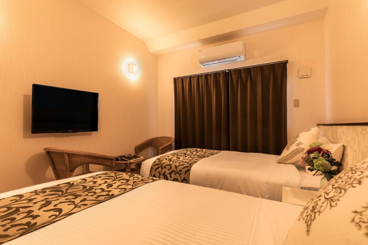 Mr.Kinjo Mighty One Miyakojima Aparthotel Exteriör bild